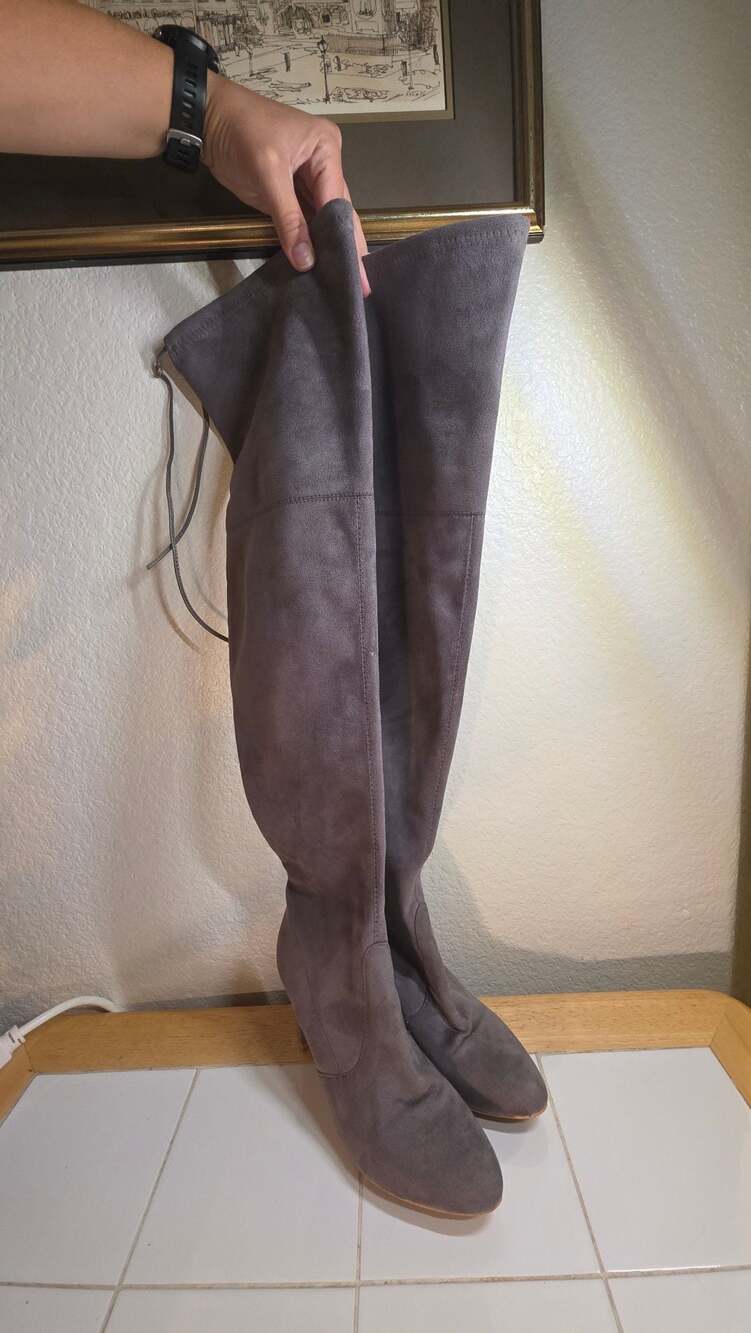 Stuart Weitzman for Russell & Bromley Over-the-Knee Suede Boots Size 8 (EU 38)